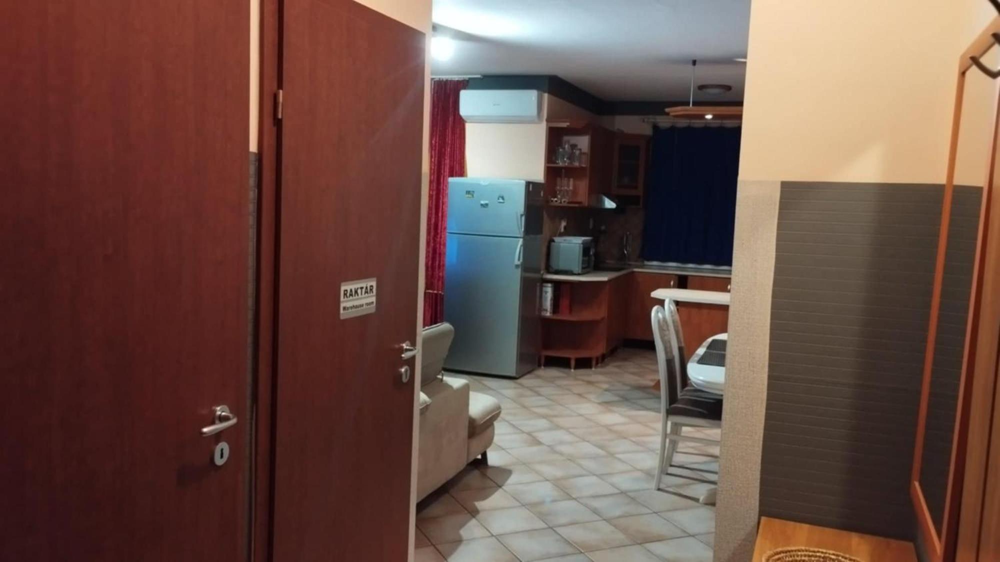 Tommy Apartman Hajduszoboszlo Luaran gambar