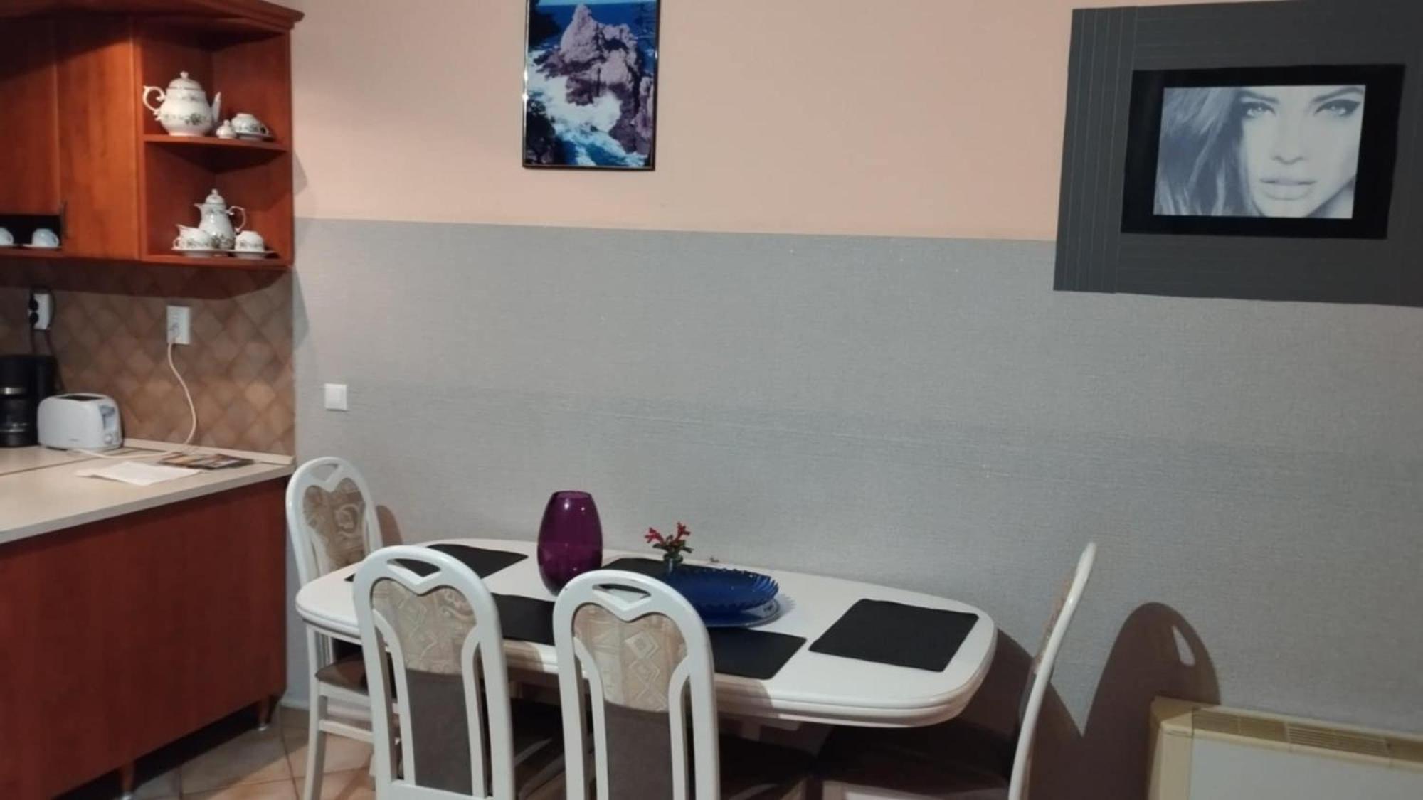 Tommy Apartman Hajduszoboszlo Luaran gambar