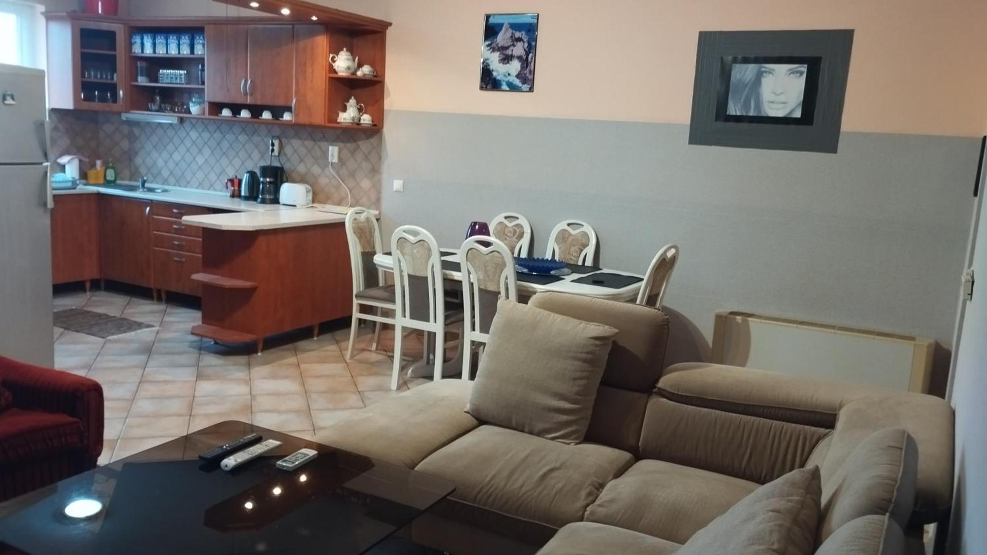 Tommy Apartman Hajduszoboszlo Luaran gambar