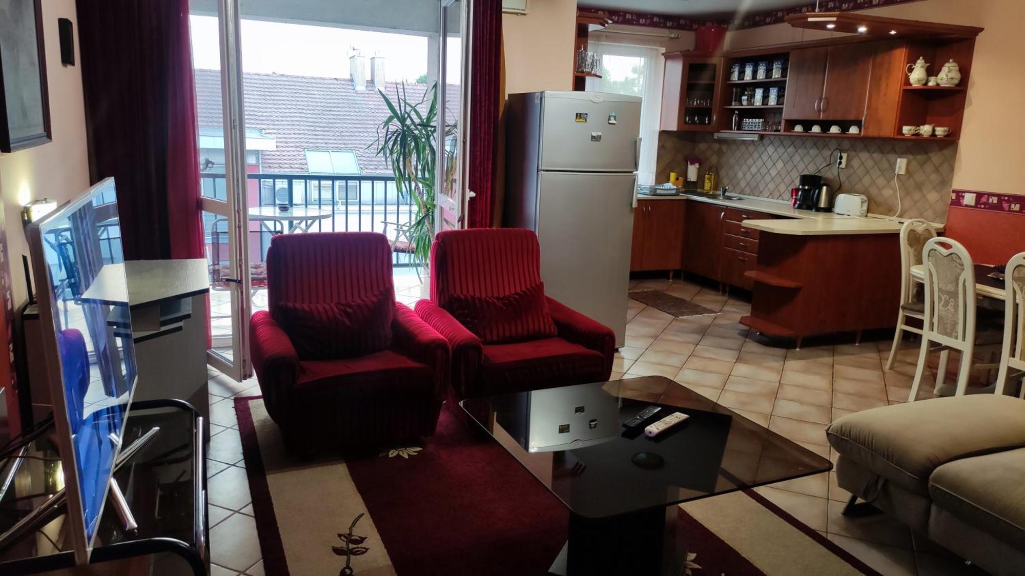 Tommy Apartman Hajduszoboszlo Luaran gambar