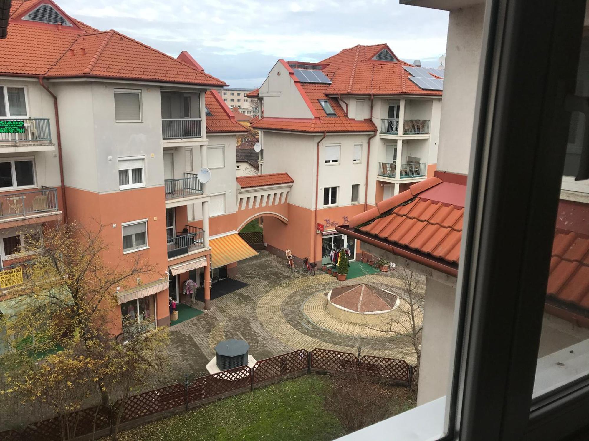 Tommy Apartman Hajduszoboszlo Luaran gambar